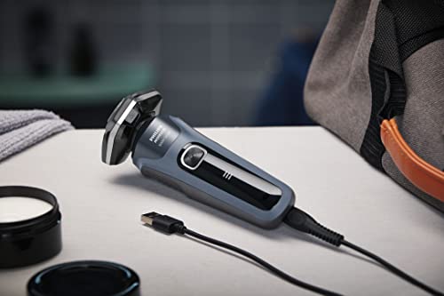 Philips Norelco Shaver 5300, Rechargeable Wet & Dry Shaver with Pop-Up Trimmer, S5588/81, Men