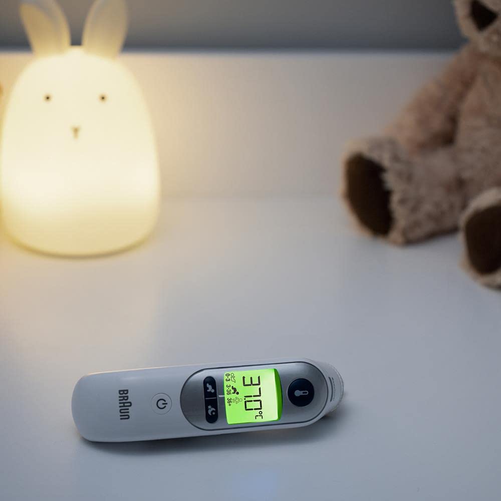 Braun IRT 6525 Healthcare ThermoScan 7 Ear thermometer with Age Precision (accurate, convenient, temperature screening, fever, fast, easy to use) and Night Mode