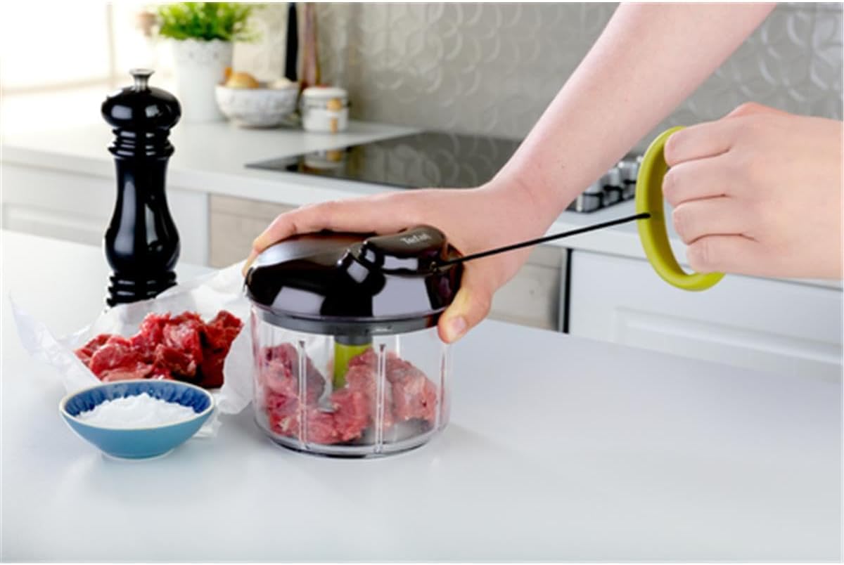 Tefal 5-Second Chopper, 900 ml, Manual Food Chopper and Mixer, Easy to Use, Stainless Steel Blades, Safe to Use, Versatile Results, Vegetables, Onions, Hummus, Guacamole, Herbs And Nuts, K1320404