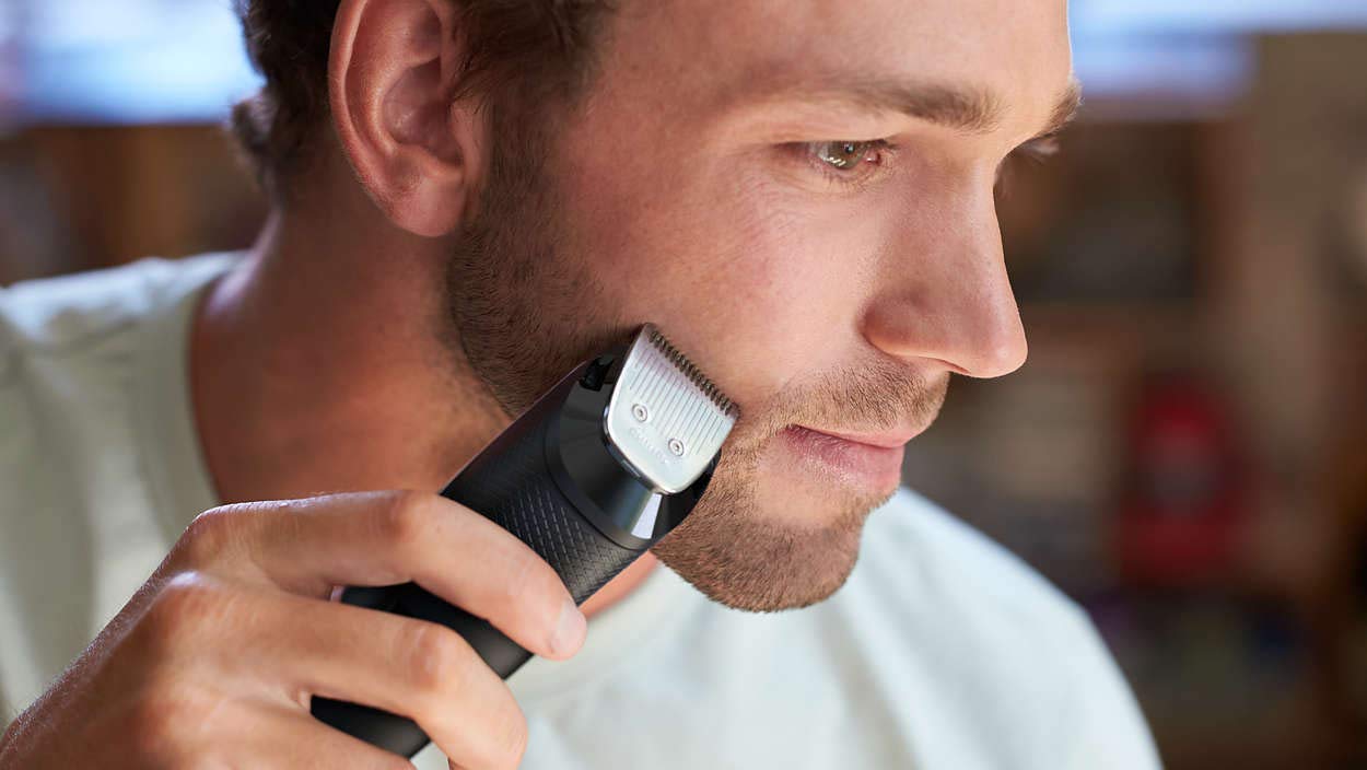 Philips Series 5000 Beard Trimmer, Black, Bt5502/13.
