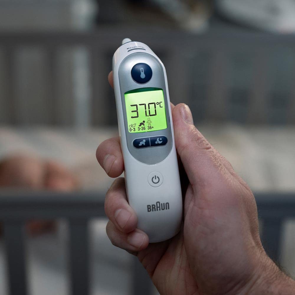 Braun IRT 6525 Healthcare ThermoScan 7 Ear thermometer with Age Precision (accurate, convenient, temperature screening, fever, fast, easy to use) and Night Mode