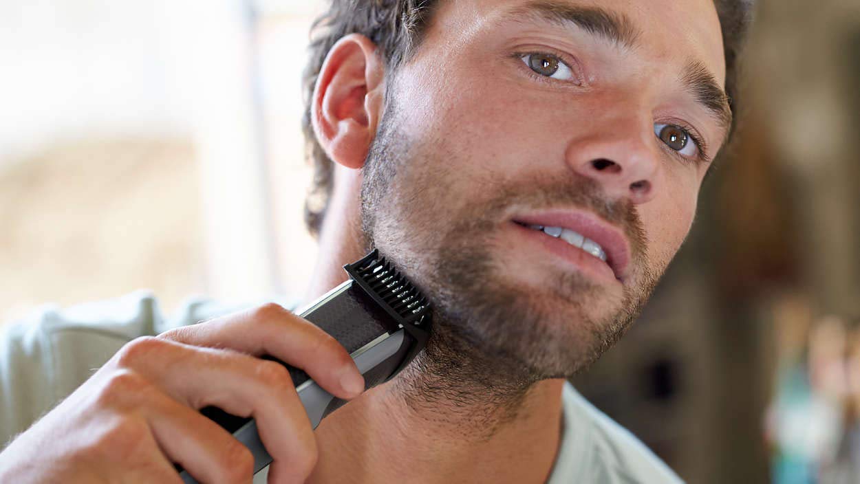 Philips Series 5000 Beard Trimmer, Black, Bt5502/13.