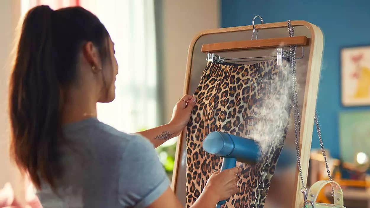 Philips 3000 Series HandHeld Steamer - 1000W, Ready to use in 30 Sec, Compact and Foldable - STH3020/16 White