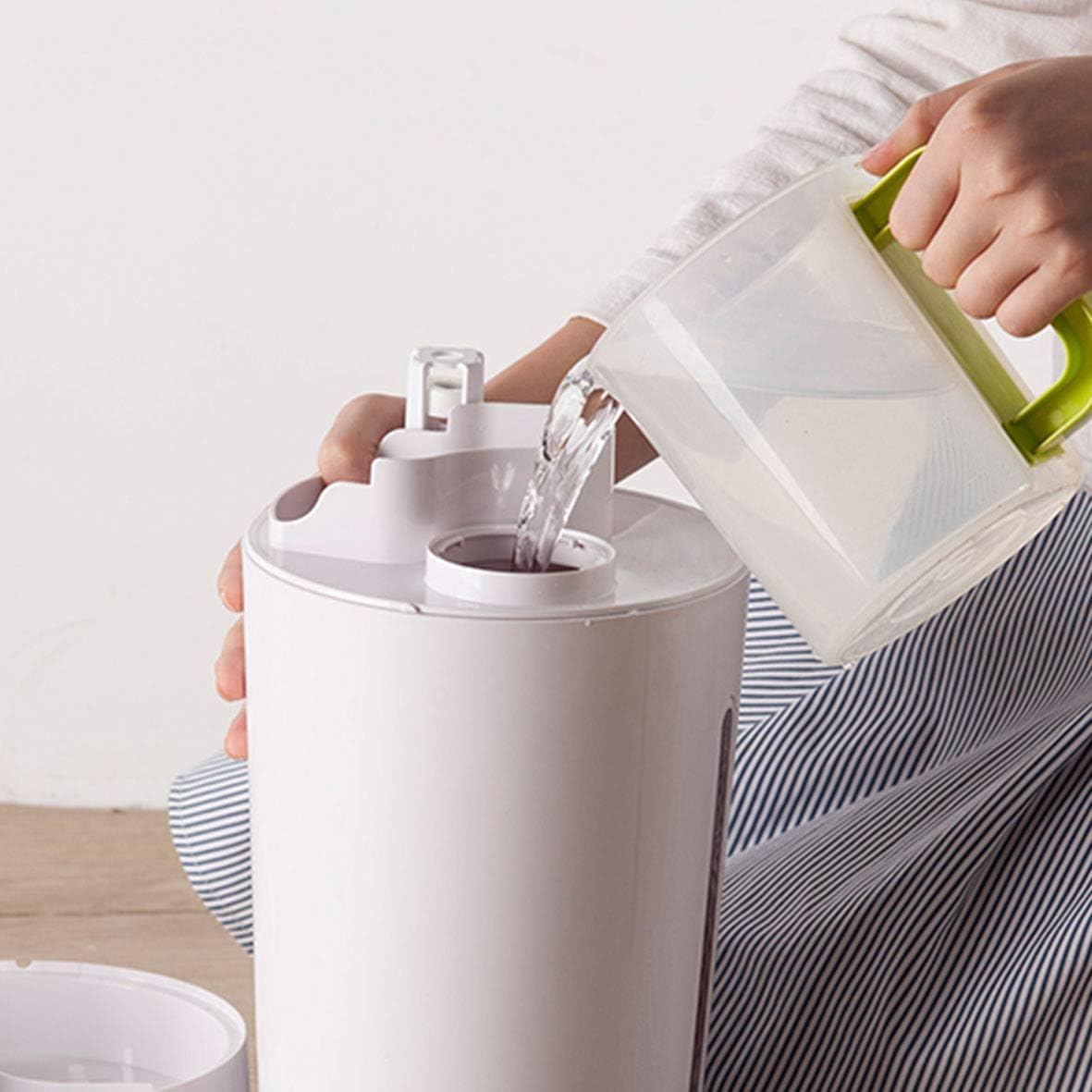 BLACK+DECKER Air Humidifier 25W 5L Coverage 430sqft, Ultrasonic System With Mist Level Control Auto Shutoff and Water Indicator That Removes Impurities From The HM5000-B5