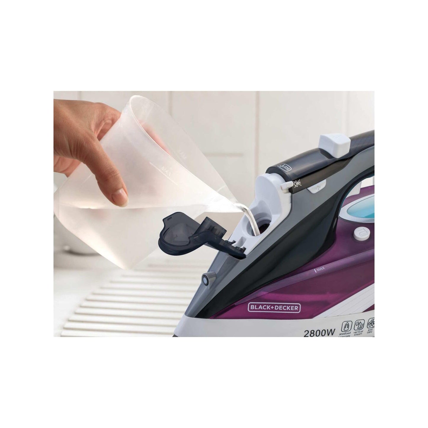 Black & Decker 1200W Heavy Weight Dry Iron Black/Gold F550-b5 2 Year Warranty
