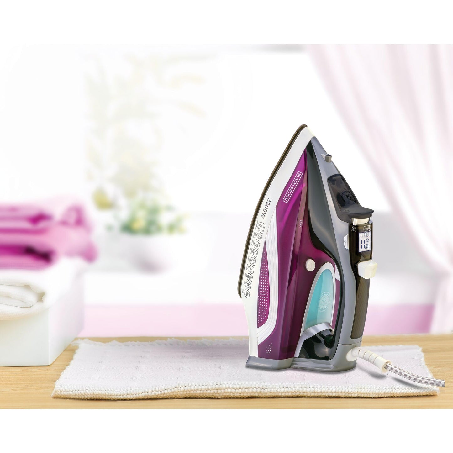 Black & Decker 1200W Heavy Weight Dry Iron Black/Gold F550-b5 2 Year Warranty