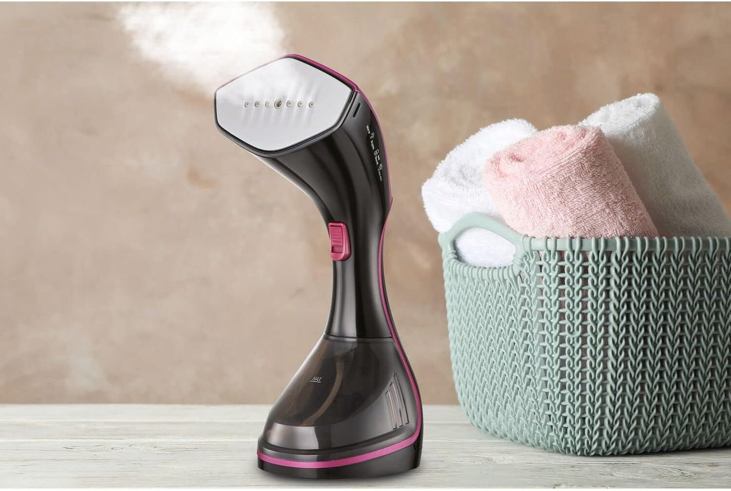BLACK+DECKER Portable Digital Handheld Garment Steamer 1600W Black HSTD1600-B5