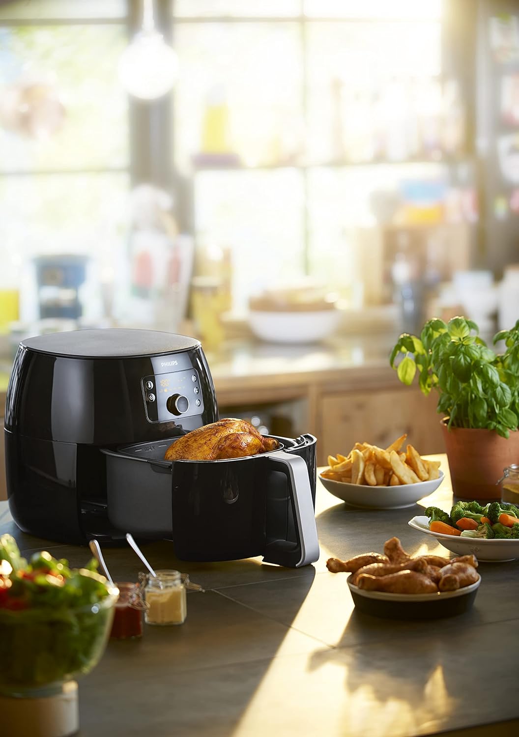 PHILIPS Avance Collection 2200W Air Fryer, with Fat Removal Technology for Healthy Cooking/Baking/Grilling, HD9650/91, Black., 1.4Kg XXL - UAE Version