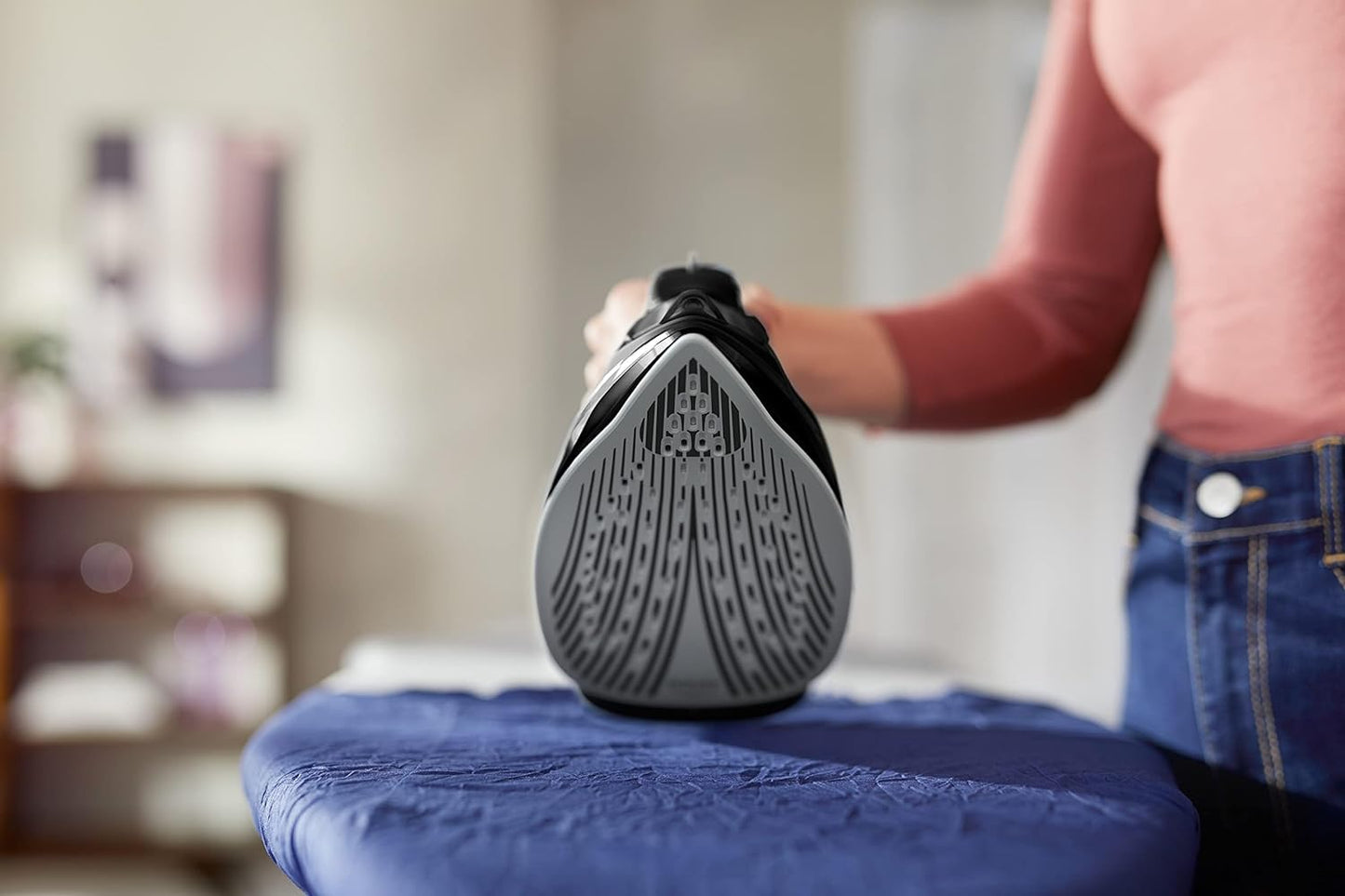 PHILIPS 5000 Series Steam iron DST5040/86, Black, 2 Years Warranty