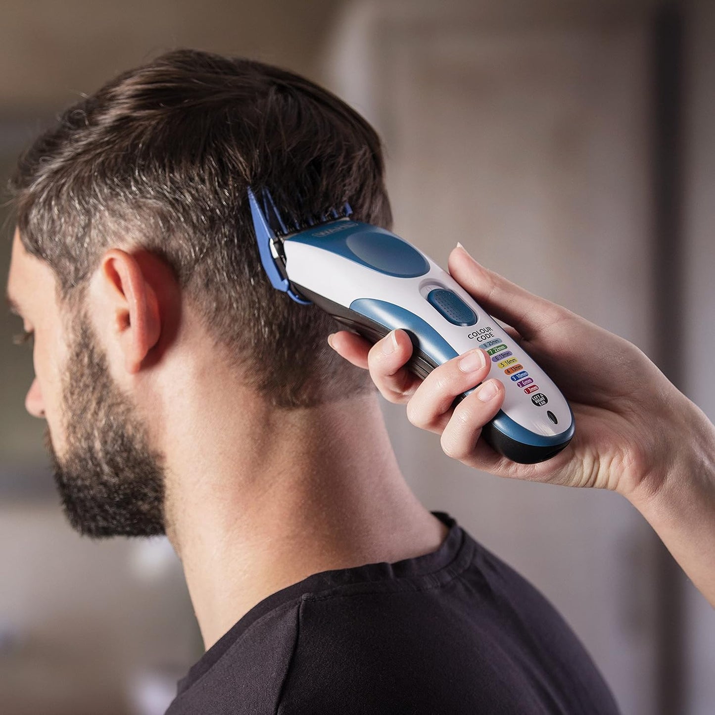 Wahl Colour Pro Cordless Clipper Kit, Soft Hairbrush Neck Duster, 12 Colour Coded Guide Combs, Hair Clippers for Men, Head Shaver, Men's Hair Clippers, Easy Home Haircutting, Family Haircuts