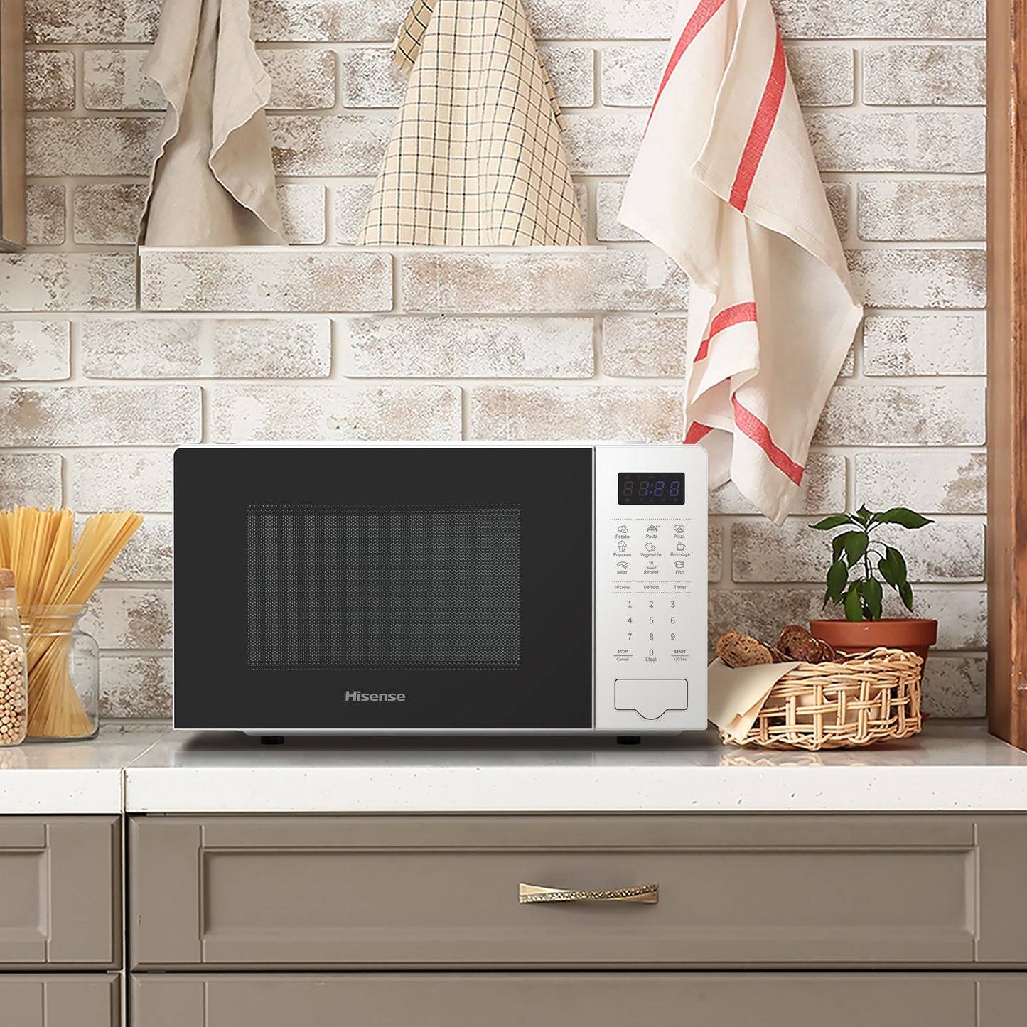 Hisense 20L Microwave Oven, Preset Cooking Menus, 11-levels of Power, 360° Turntable, Time & Weight Defrost, LED Display, Optional Ceramic Cavity, H20MOWS4UK, H20MOWS4 MWO