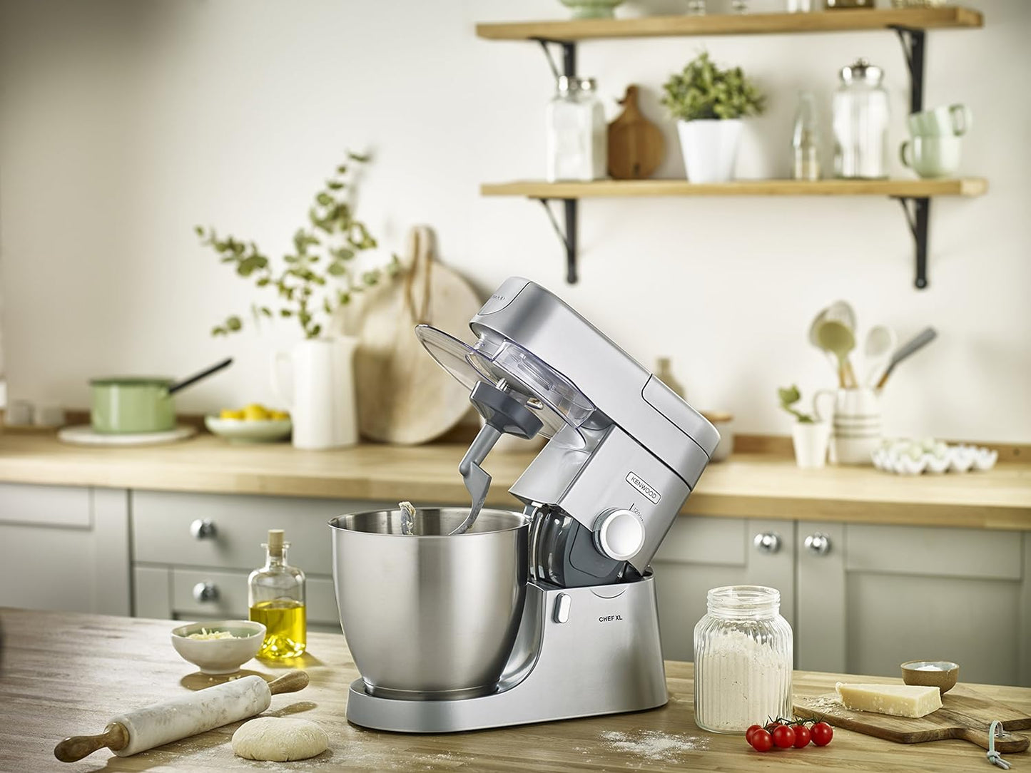 KENWOOD Stand Mixer Kitchen Machine Metal Body CHEF XL 1200W with 6.7L Stainless Steel Bowl, K-Beater, Whisk, Dough Hook, Blender KVL4110S Silver