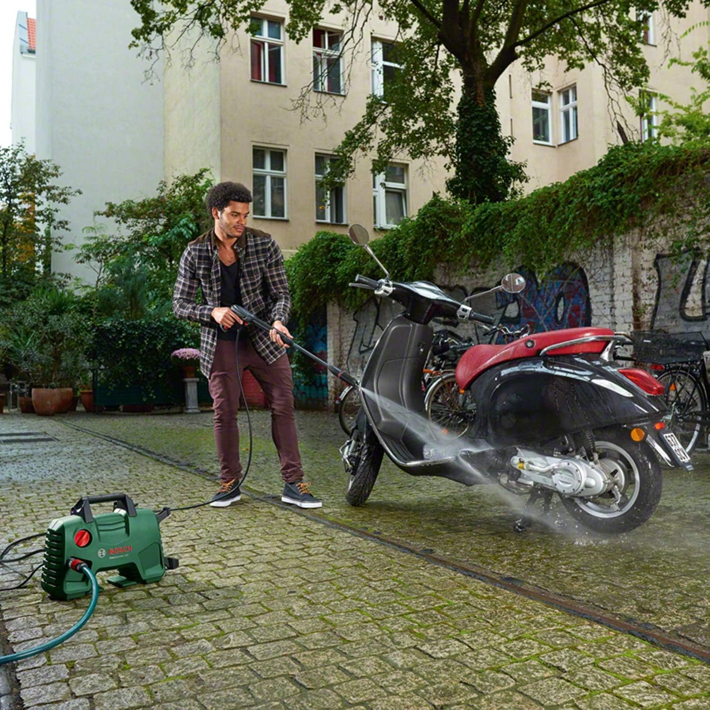 Bosch Easy Aquatak 100 Long Lance High Pressure Washer Green 1100W 06008A7E71