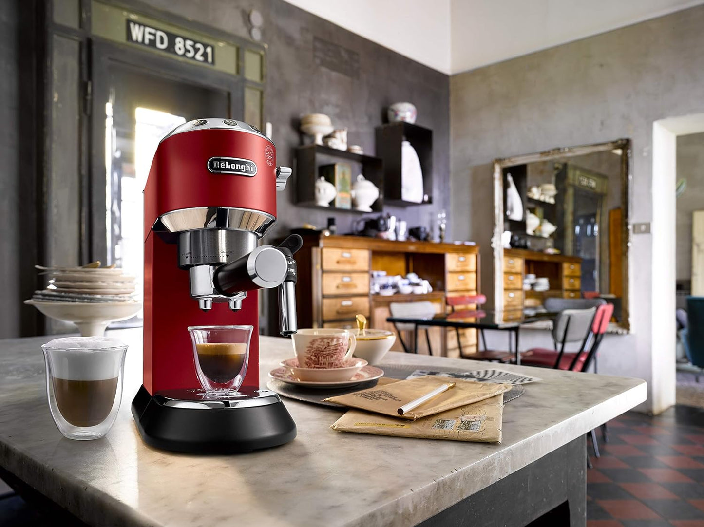 De'Longhi Dedica Style Pump Espresso Machine, Red - EC685.R - International Version