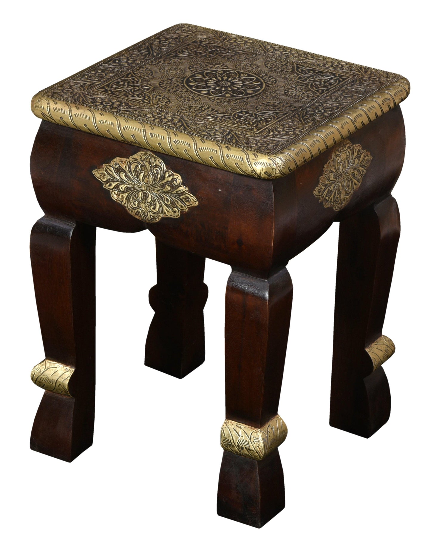 lavish-touch-alkura-table