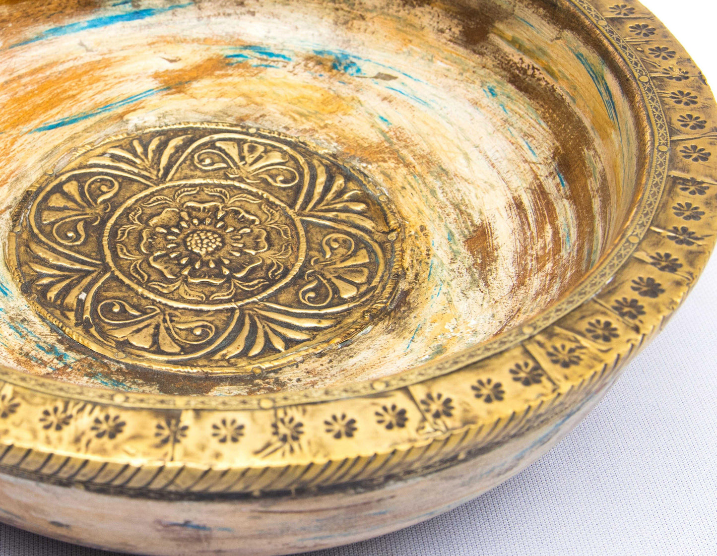 lavish-touch-bisko-bowl