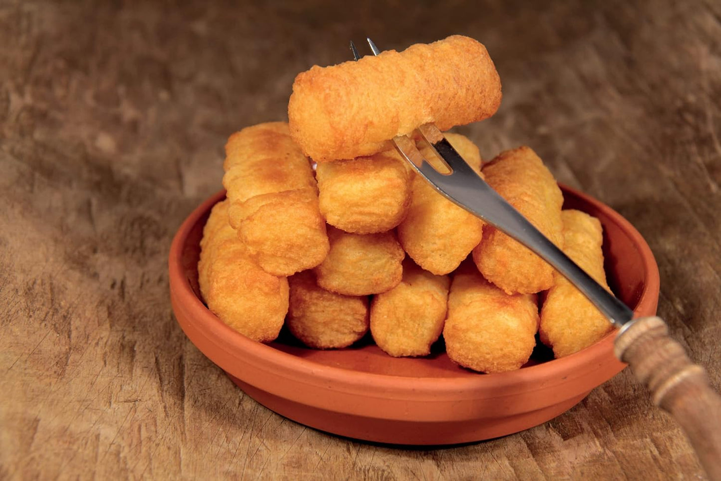 Kenwood Digital Air Fryer XXL 5.5L 2.4KG 1800W with Rapid Hot Air Circulation for Frying, Grilling, Broiling, Roasting, Baking and Toasting HFP50.000WH, White