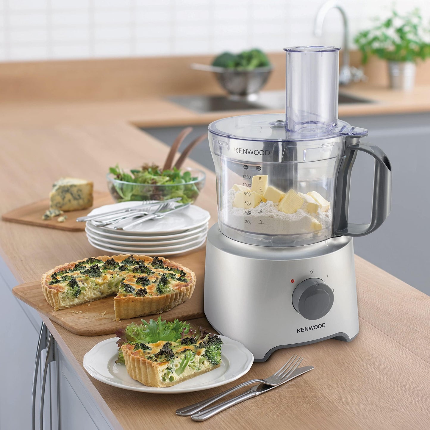 Kenwood Food Processor 750W Multi-Functional With 3 Interchangeable Disks, Blender, Whisk, Dough Maker Fdp03 White
