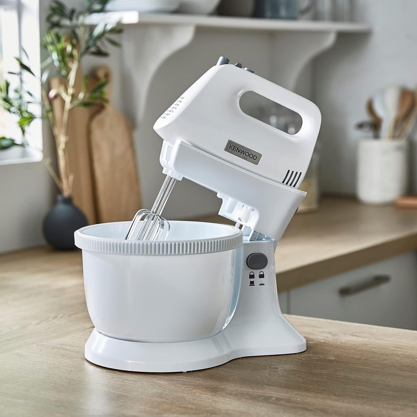 Kenwood Stand Mixer Hand (Electric Whisk) 300W With 2.4L Rotary Bowl, 5 Speeds + Turbo Button, Twin Stainless Steel Kneader And Beater For Mixing, Whipping, Whisking, Kneading Hmp22.000Wh White