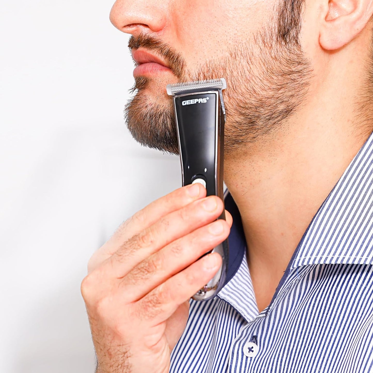 Geepas-Rechargeable Trimmer, Adjustable Trimming Guide, GTR56024 | Cordless Trimmer for Men's Beard | Charging Indicators | Hair Clipper & Beard Stubble Trimmer Kit