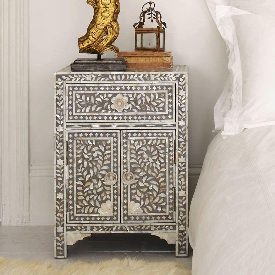 Lavish Touch Piatto Side Table - Mother of Pearl Inlay - Kea Global